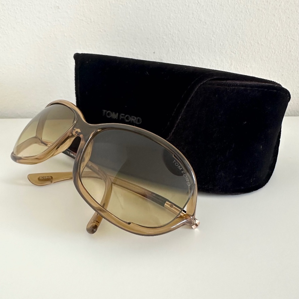 Tom Ford TF8 Jennifer Sunglasses - Tan Gradient 614 - Picture 2 of 11